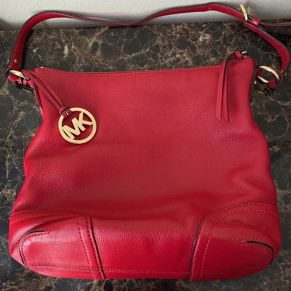 Michael Kors Fallon Large Shoulder Bag in Red